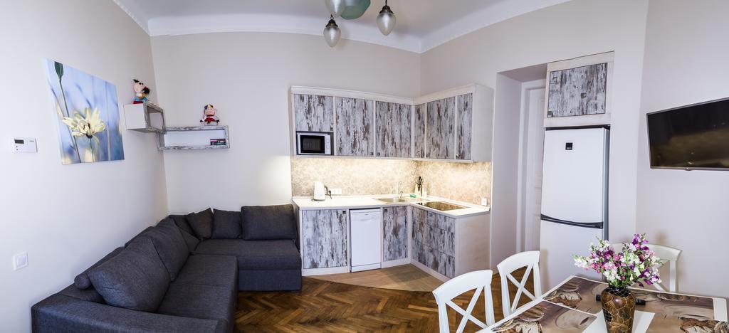Apartments White House Lviv Ruang foto