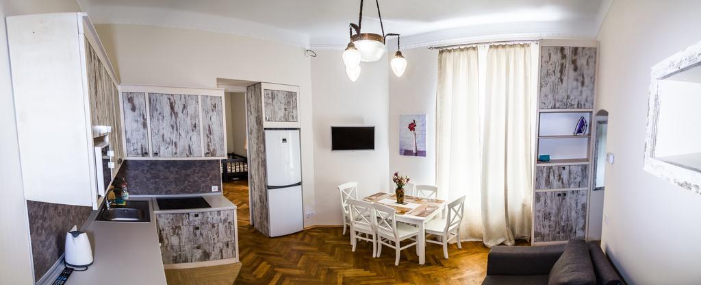 Apartments White House Lviv Ruang foto