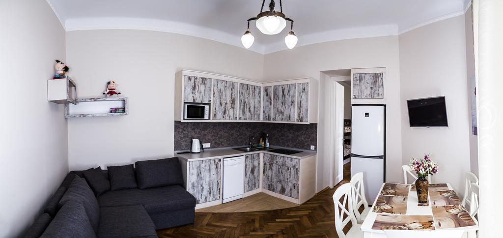 Apartments White House Lviv Ruang foto